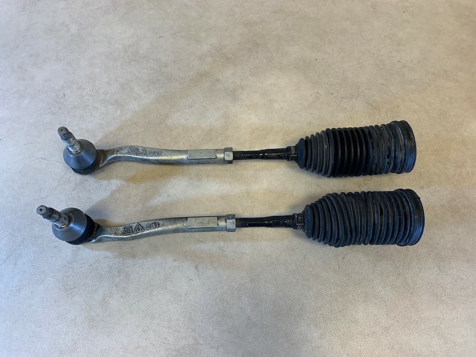 MERCEDES-BENZ Mercedes C E W205 C205 W213 C213 GENUINE Steering Rack Tie Rod Bellow Set
