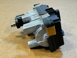 BMW BMW G30 G31 G11 G12 G05 G06 G07 5.0d M550dX GENUINE NEW Turbocharger Actuator — thumbnail 5
