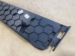 VW VW Touareg GENUINE Front Right Seat Trim 7L0881472 — thumbnail 9