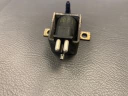 MERCEDES-BENZ Mercedes SL S G class W129 W140 W463 GENUINE Vacum Solenoid Valve A0015408697 — thumbnail 3