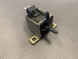 MERCEDES-BENZ Mercedes SL S G class W129 W140 W463 GENUINE Vacum Solenoid Valve A0015408697 — thumbnail 5