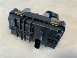 BMW BMW G30 G31 G11 G12 G05 G06 G07 5.0d M550dX GENUINE NEW Turbocharger Actuator — thumbnail 1