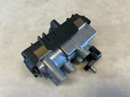 BMW BMW G30 G31 G11 G12 G05 G06 G07 5.0d M550dX GENUINE NEW Turbocharger Actuator — thumbnail 2