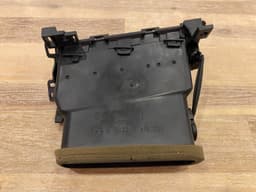 BMW BMW 5 E60 E61 LCI GENUINE Front Left DASH VENT FRESH AIR GRILLE 64229112204 — thumbnail 8