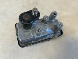BMW BMW G30 G31 G11 G12 G05 G06 G07 5.0d M550dX GENUINE NEW Turbocharger Actuator — thumbnail 5