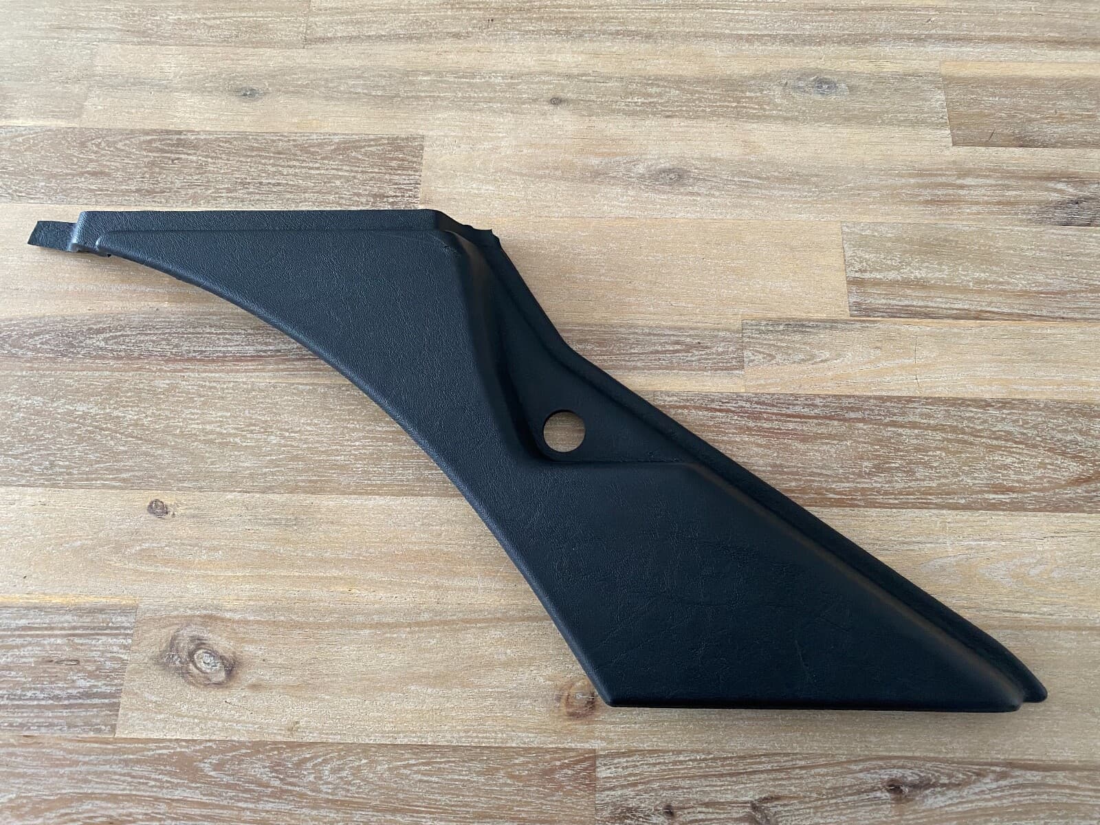 MERCEDES-BENZ Mercedes G class W463 GENUINE LEFT Lining Bottom Black Trim Panel A4636923401