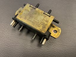 MERCEDES-BENZ Mercedes SL S G class W129 W140 W463 GENUINE Vacum Solenoid Valve A0025400697 — thumbnail 2