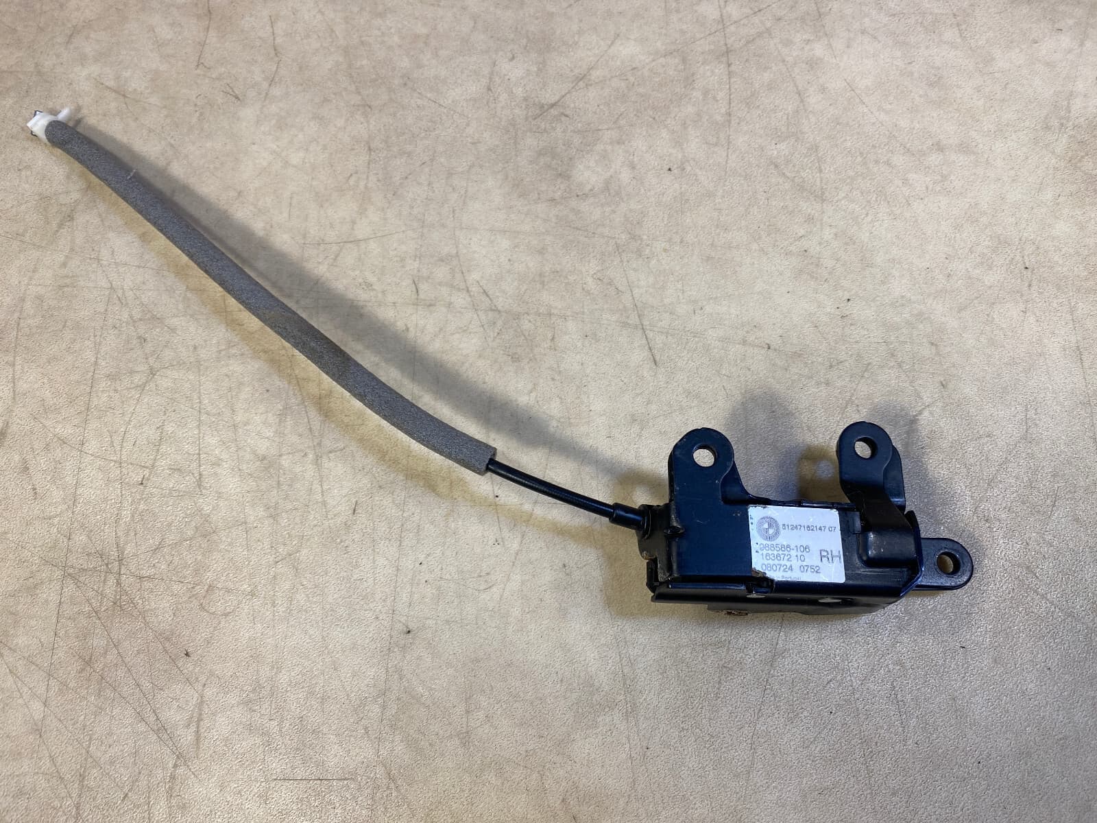 BMW Genuine BMW X5 E70 Trunk Lid Lock Bottom Right 51247162147