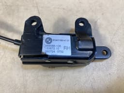 BMW Genuine BMW X5 E70 Trunk Lid Lock Bottom Right 51247162147 — thumbnail 2