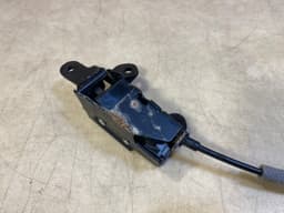 BMW Genuine BMW X5 E70 Trunk Lid Lock Bottom Right 51247162147 — thumbnail 9