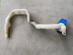 VW VW TOUAREG 7L 02-07 Screen Washer Fill Neck Pipe 7L5955463A — thumbnail 1