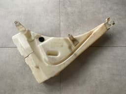 VW VW TOUAREG 7L 02-07 Windshield Washer Tank 7L0955453 — thumbnail 2