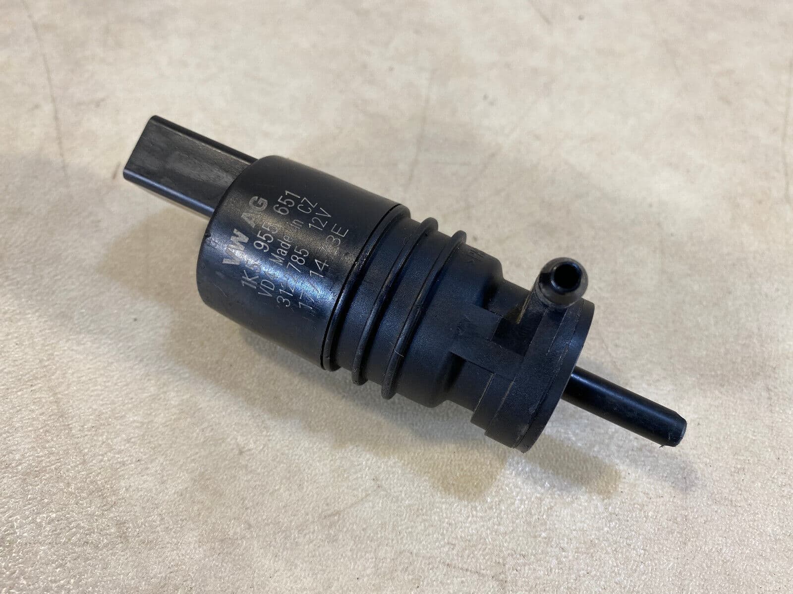 Porsche 911 991 Genuine Windshield Washer Pump 1K5955651