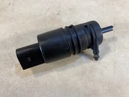 PORSCHE Porsche 911 991 Genuine Windshield Washer Pump 1K5955651 — thumbnail 4
