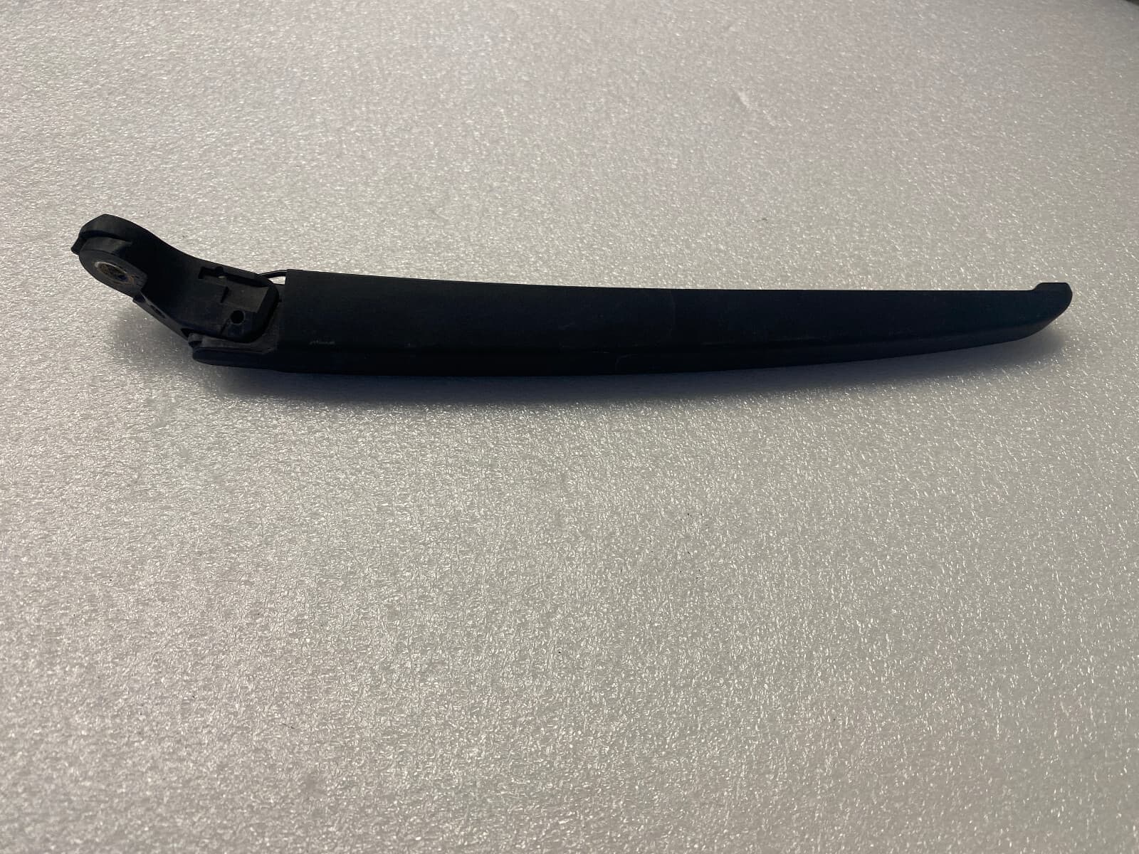 BMW GENUINE BMW X5 E70 E70 LCI Rear window wiper arm 61627206357