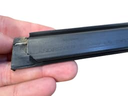 LAND ROVER GENUINE Land Rover Range Rover Sport L320 REAR RIGHT DOOR WINDOW SEAL CGE000922 — thumbnail 5