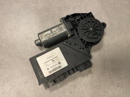 VW VW Touareg GENUINE Front Right Power Window Motor 3D1959792 — thumbnail 4