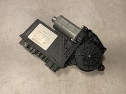 VW VW Touareg GENUINE Front Right Power Window Motor 3D1959792 — thumbnail 5