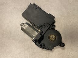 VW VW Touareg GENUINE Front Right Power Window Motor 3D1959792 — thumbnail 9