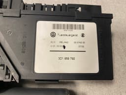 VW VW Touareg GENUINE Front Right Power Window Motor 3D1959792 — thumbnail 7