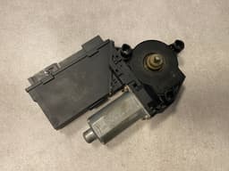 VW VW Touareg GENUINE Front Right Power Window Motor 3D1959792 — thumbnail 10