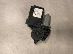 VW VW Touareg GENUINE Front Right Power Window Motor 3D1959792 — thumbnail 6