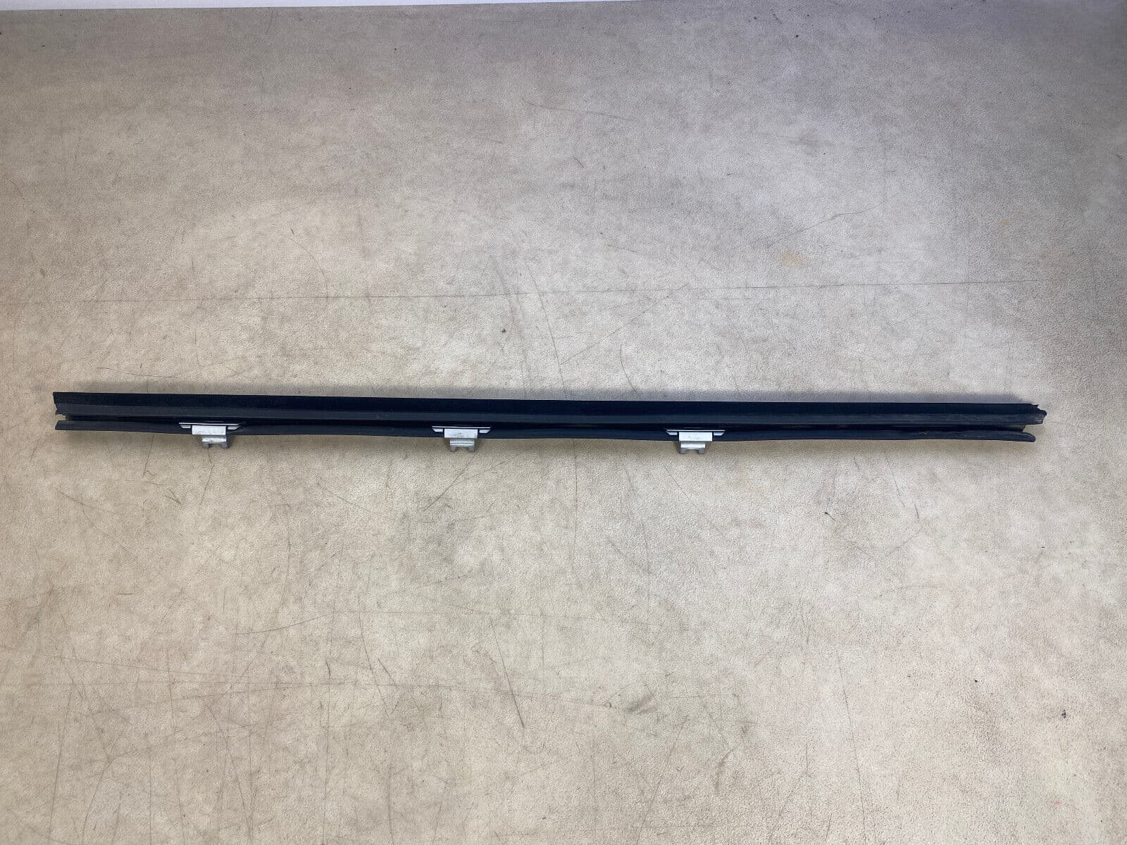 BMW GENUINE BMW X5 E70 Rear Right Door Inner Weatherstrip 51357207220