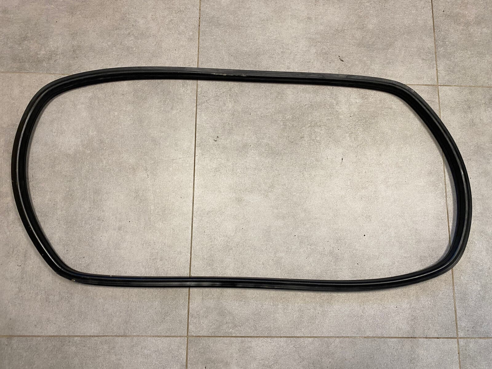 MERCEDES-BENZ Mercedes G class W463 GENUINE Rear Door Window Gasket Rubber Seal