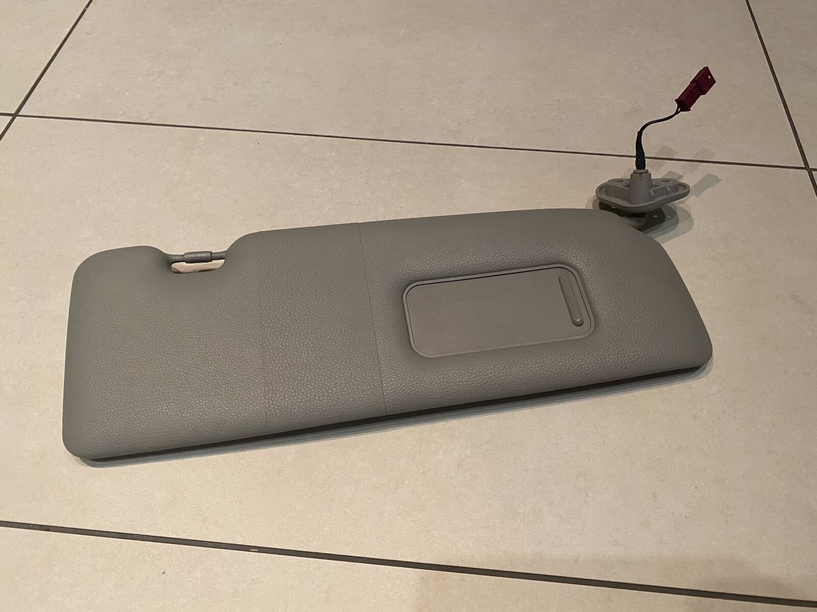 BMW BMW 6 E63 GENUINE Right Sun Visor Mirror Grey 51167073572