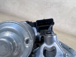 PEUGEOT NEW GENUINE PEUGEOT 508 RIGHT FRONT WIPER ENGINE MOTOR RH 9816172780 — thumbnail 7