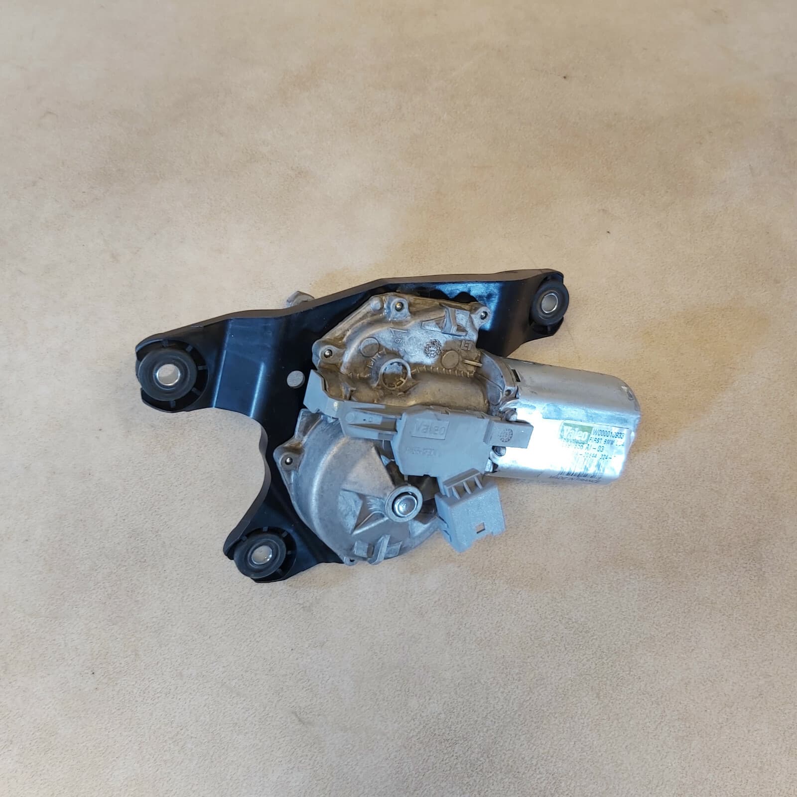 BMW BMW X1 E84 XDRIVE WASHER WIPER MOTOR REAR BACK GLASS WINDOW ASSEMBLY 67632990856