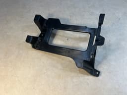 AUDI GENUINE Audi Q7 4M PLASTIC HOLDER FOR AMPLIFIER 4M0907348B — thumbnail 10