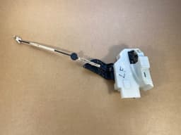 VW VW Touareg GENUINE Front Left Door Lock 7L0837867 — thumbnail 1