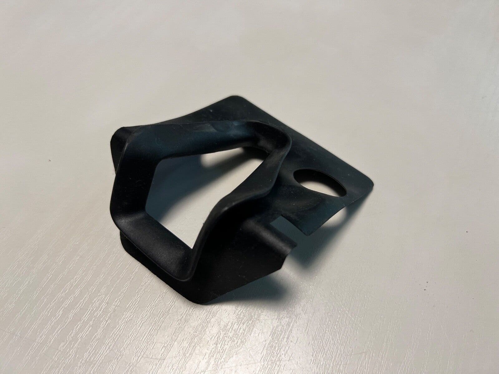 AUDI Audi A4 A6 100 C4 A8 D2 VAG Genuine Door Lock Seal 4a0837088
