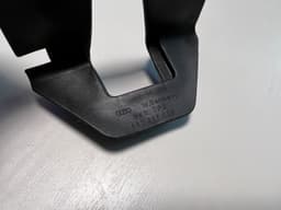 AUDI Audi A4 A6 100 C4 A8 D2 VAG Genuine Door Lock Seal 4a0837088 — thumbnail 8