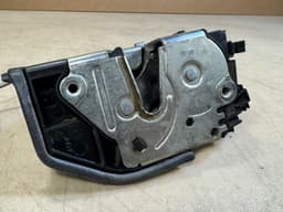 BMW BMW X5 E70 5 F10 7 F01 System latch LEFT Front door lock control 51217202143 — thumbnail 6