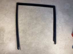 BMW GENUINE BMW X5 E70 Right Rear Door Window Guide 51357305632 — thumbnail 3