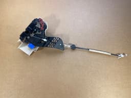 VW VW Touareg GENUINE Front Left Door Lock 7L0837867 — thumbnail 4