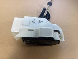 VW VW Touareg GENUINE Front Left Door Lock 7L0837867 — thumbnail 8