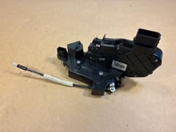 LAND ROVER GENUINE Land Rover Range Rover Sport L320 Rear Right Door Lock — thumbnail 4