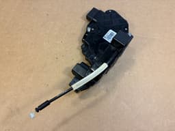 LAND ROVER GENUINE Land Rover Range Rover Sport L320 Rear Right Door Lock — thumbnail 6