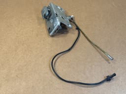 MERCEDES-BENZ Mercedes G class W463 Genuine Front Left Door Lock A4637200335 — thumbnail 3