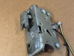 MERCEDES-BENZ Mercedes G class W463 Genuine Front Left Door Lock A4637200335 — thumbnail 4