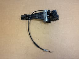 LAND ROVER GENUINE Land Rover Range Rover Sport L320 FRONT Left Door HANDLE HOLDER — thumbnail 1