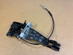LAND ROVER GENUINE Land Rover Range Rover Sport L320 FRONT Left Door HANDLE HOLDER — thumbnail 4