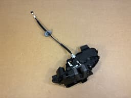 LAND ROVER GENUINE Land Rover Range Rover Sport L320 Front Left Door Lock — thumbnail 8