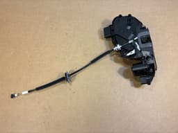 LAND ROVER GENUINE Land Rover Range Rover Sport L320 Front Left Door Lock — thumbnail 10