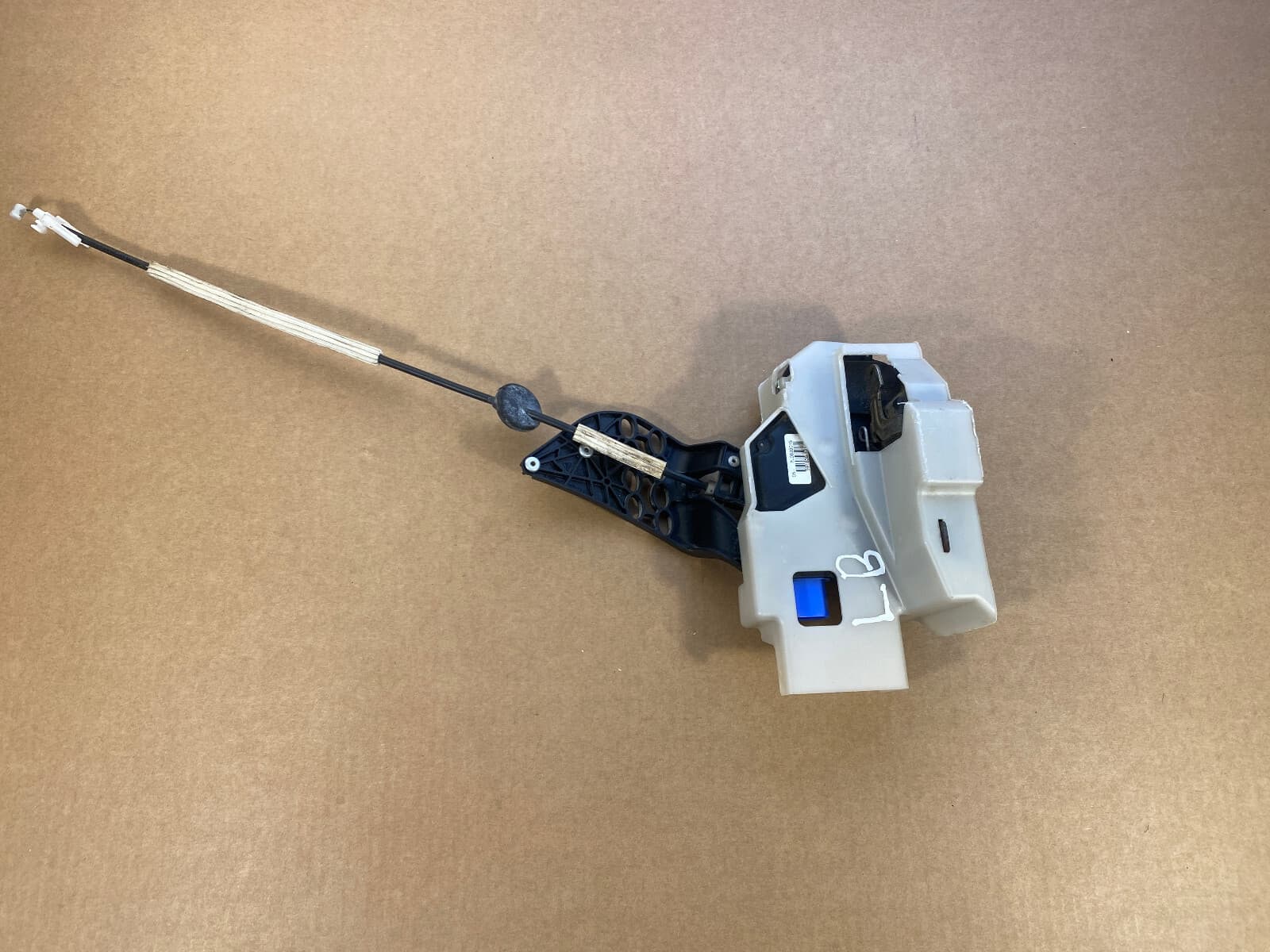 VW VW Touareg GENUINE Rear Left Door Lock 7L0839015