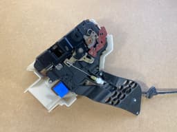 VW VW Touareg GENUINE Rear Left Door Lock 7L0839015 — thumbnail 8