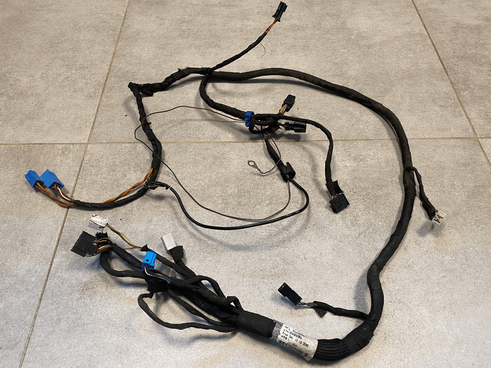 MERCEDES-BENZ Mercedes G class W463 GENUINE Front Driver's Door Wiring Harness A4638205315